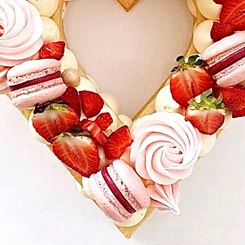 Beautiful Heart Shaped Vanilla Cake- 1 Kg