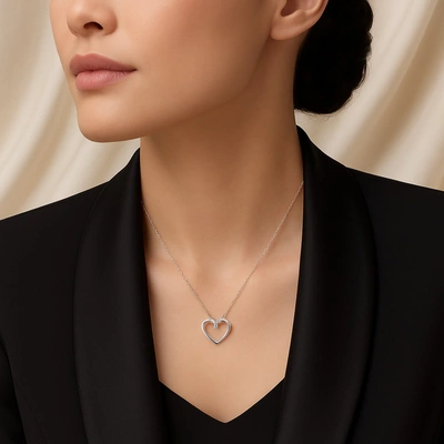 Elegant Heart Medallion Necklace - Timeless Expression of Love and Style