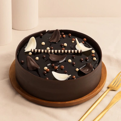 Premium Dark Chocolate Fudge Cake | Multiple Sizes - 500 Grams