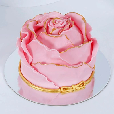 Elegant Fondant Floral Theme Chocolate Cake - Perfect for Celebrations