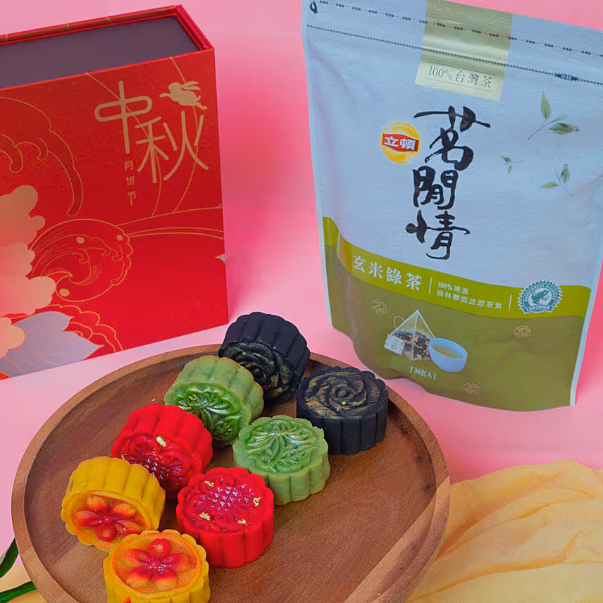 Assorted Mooncakes N Lipton Tea Pack