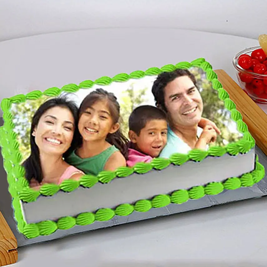Special Photo Cake Eggless 2 Kg Black Forest Cake
