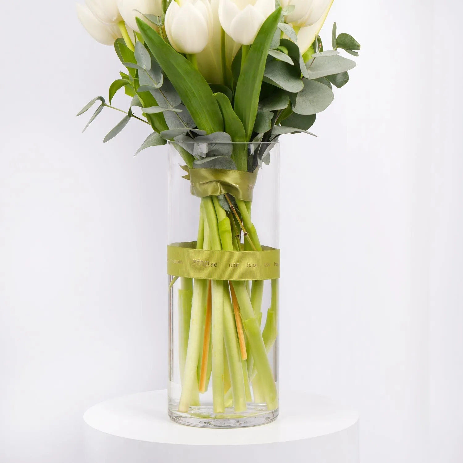 White Blooming Flowers - Fresh n Fragrant