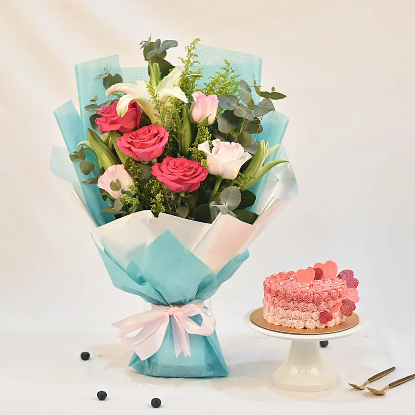 Enchanting Bouquet With Fairy Cake