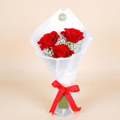 Elegant 3 Red Roses Bouquet with Gypsophila and Ribbon