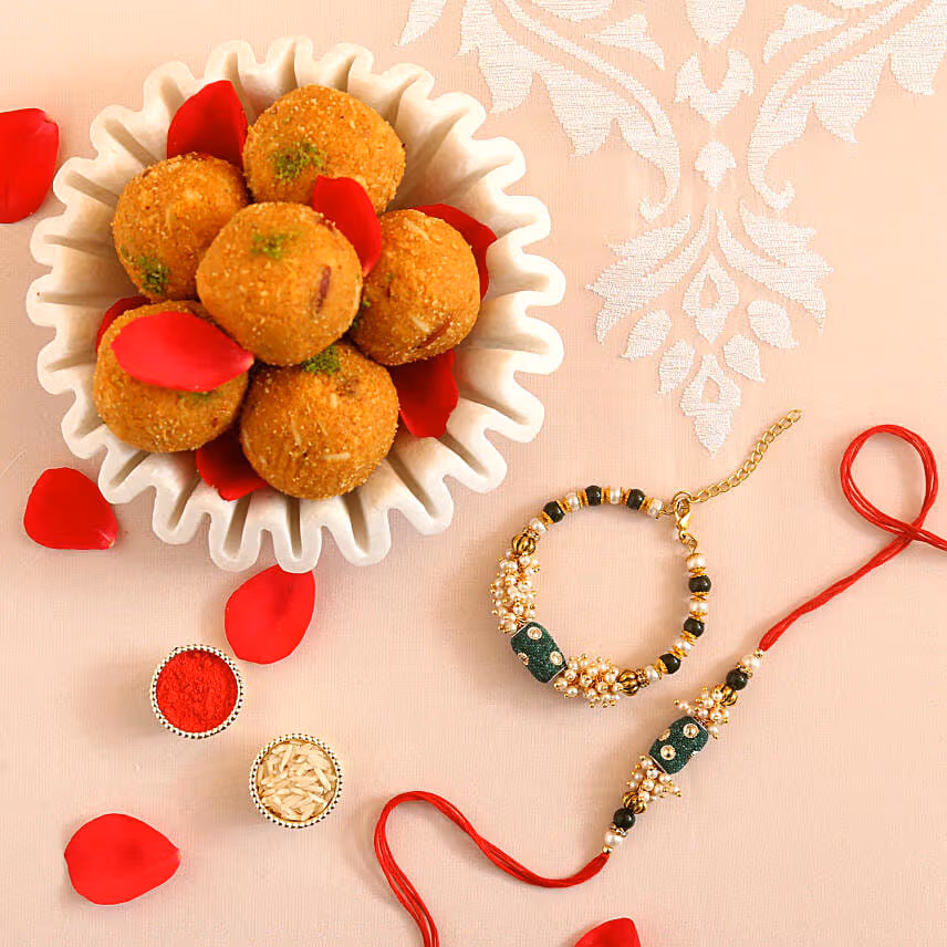 Sneh Pearl Rakhi Set & Besan Ladoos