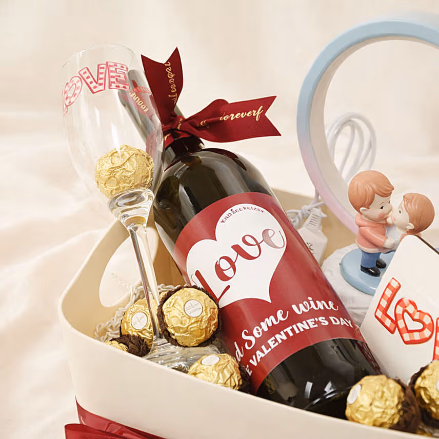 Love Moments Valentine Day Hamper