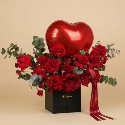 Valentine Day Red Roses n Heart Shape Balloon
