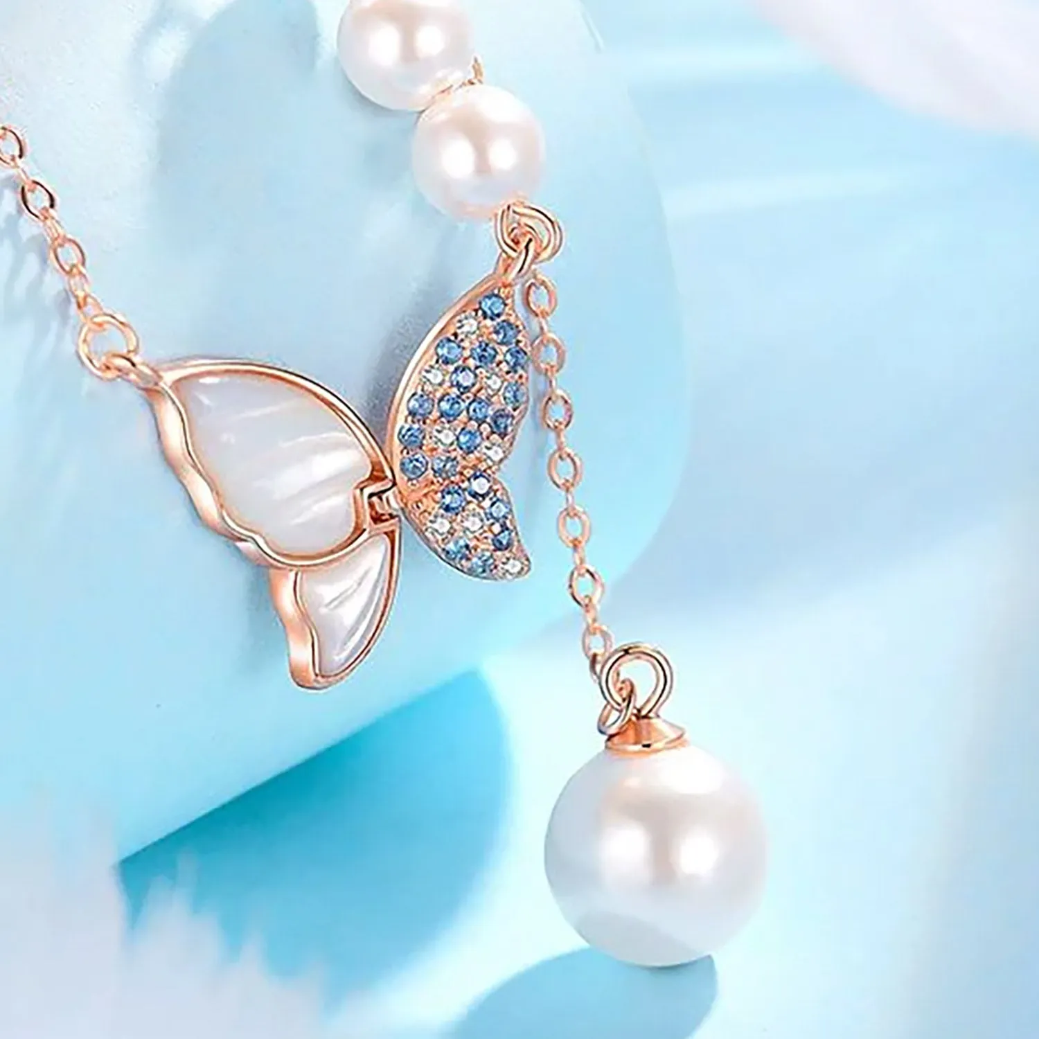 Elegant Enchanted Butterfly Pearl Necklace – Luxurious 925 Sterling Silver with Rose Gold