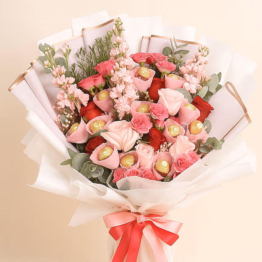 Luxury Mixed Roses & Chocolates Gift Bouquet