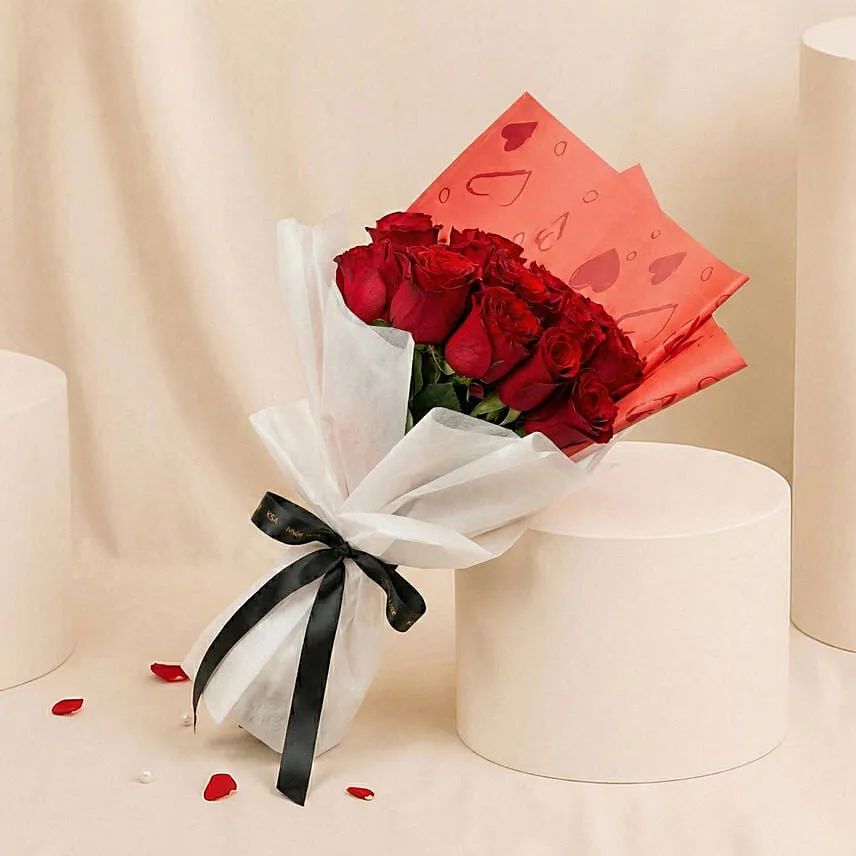 Rosy Reverie 18 Roses Bouquet for Valentines