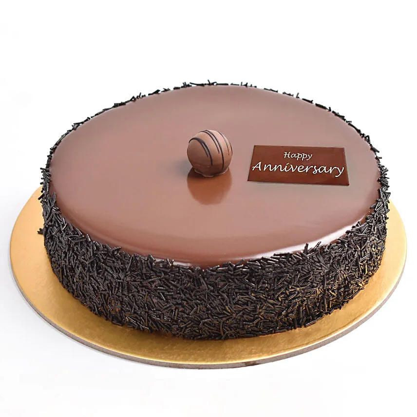 Delightful Anniversary Chocolate Fudge Cake 8 Portion