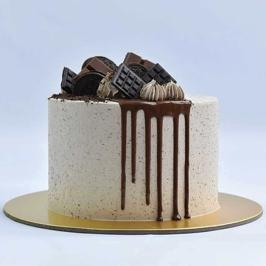 Ultimate Chocolate Oreo Cake