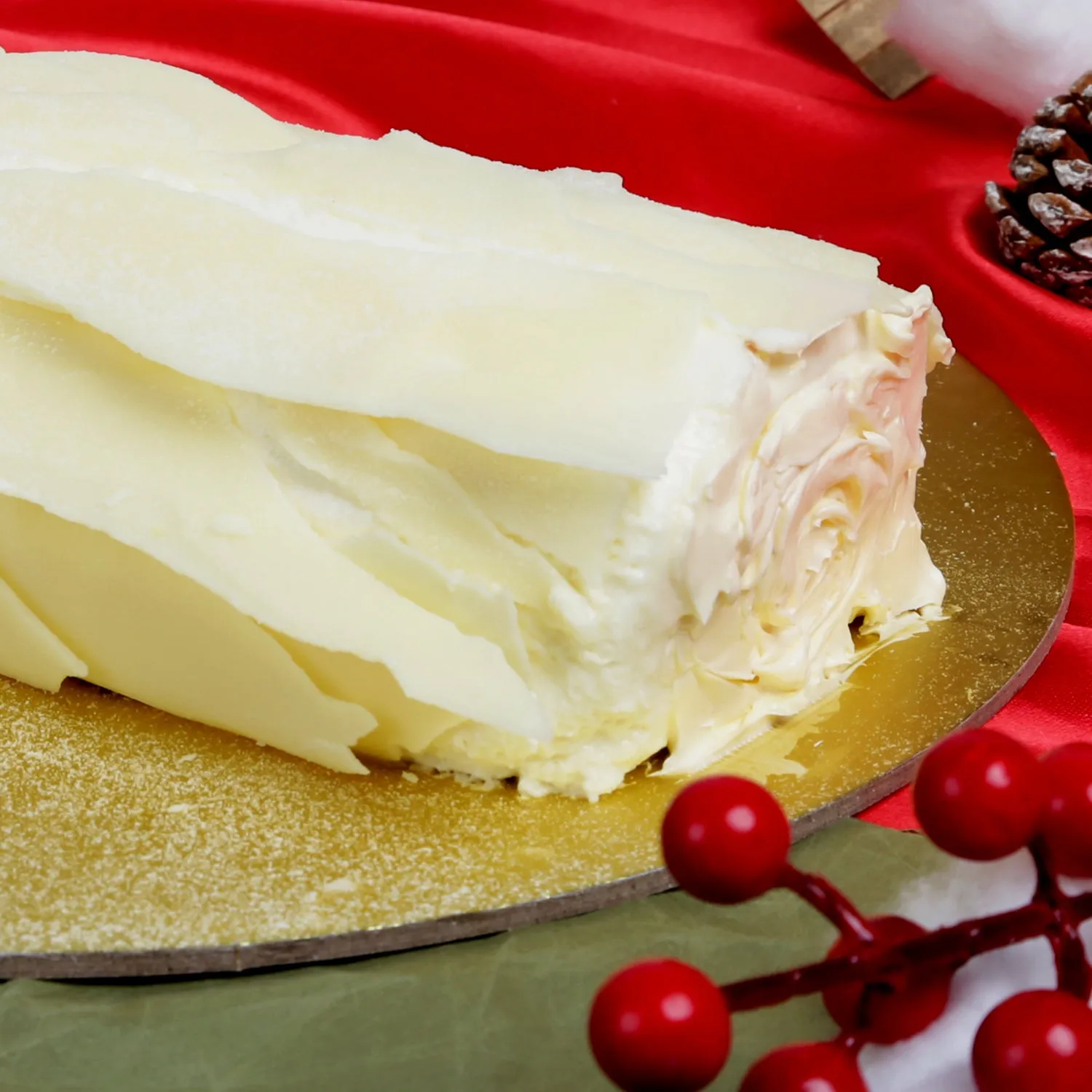 Delicious Xmas Vanilla Log Cake - Perfect Holiday Treat