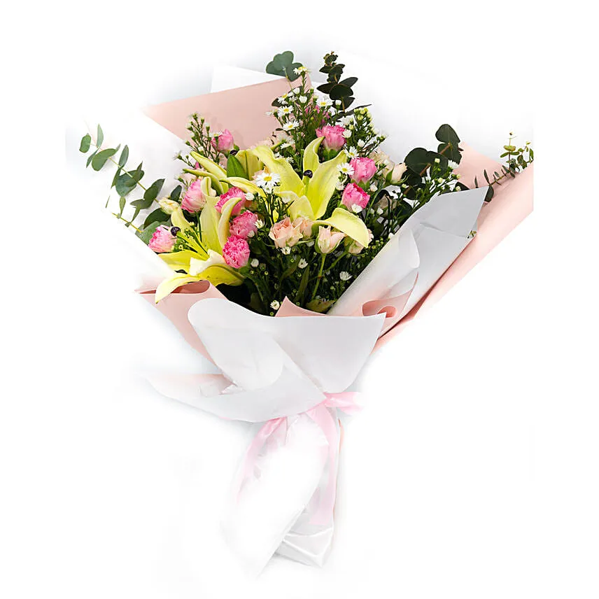 Gracious Mixed Flowers Bouquet