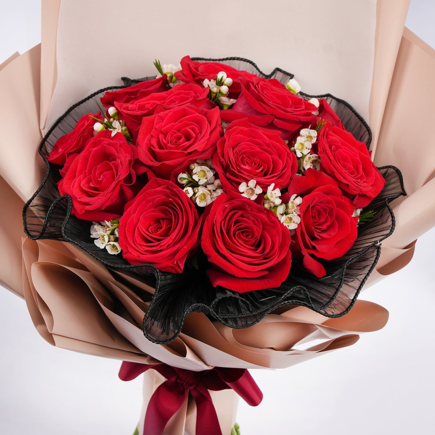 Elegant 15 Red Roses Graduation Bouquet with Personalized Touch