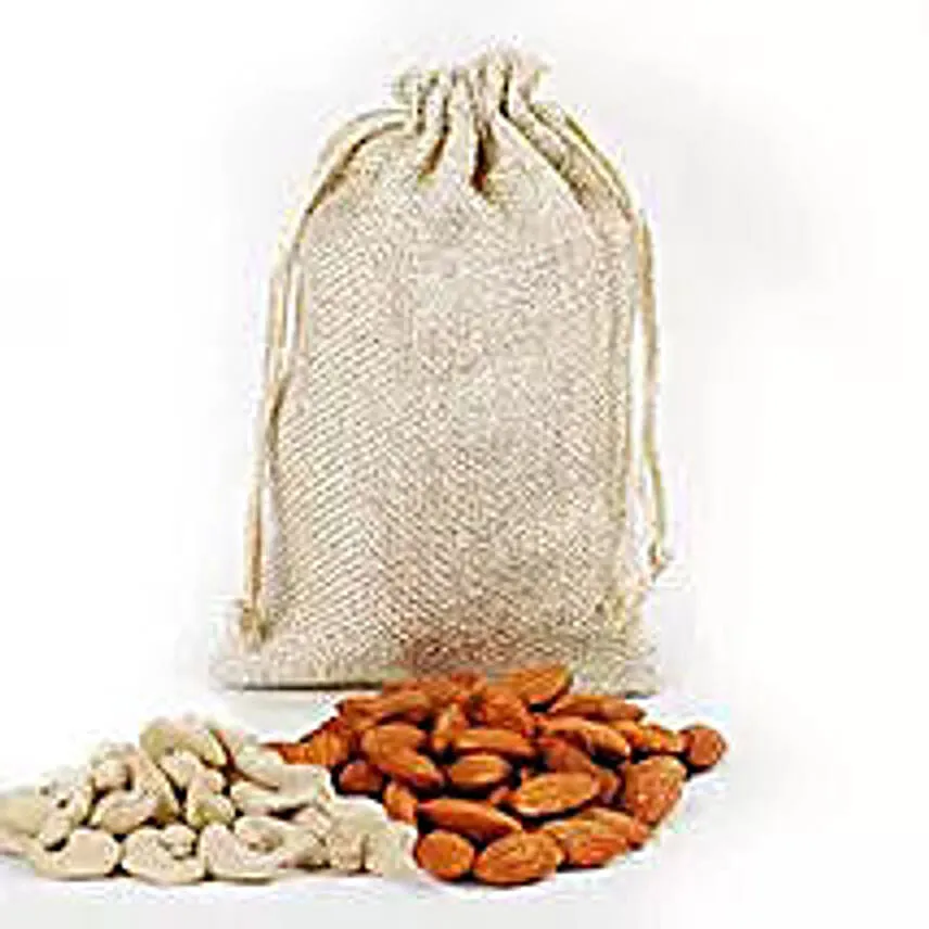 Basket of 500gm Almond and Cashew