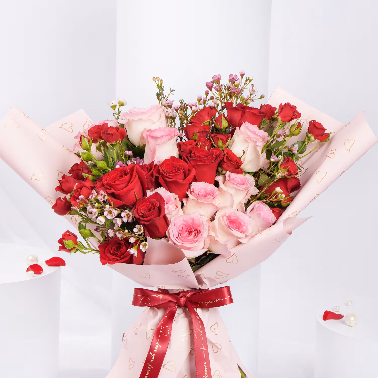 Exquisite Valentine's Bouquet: Elegant Duo of Pink and Red Roses
