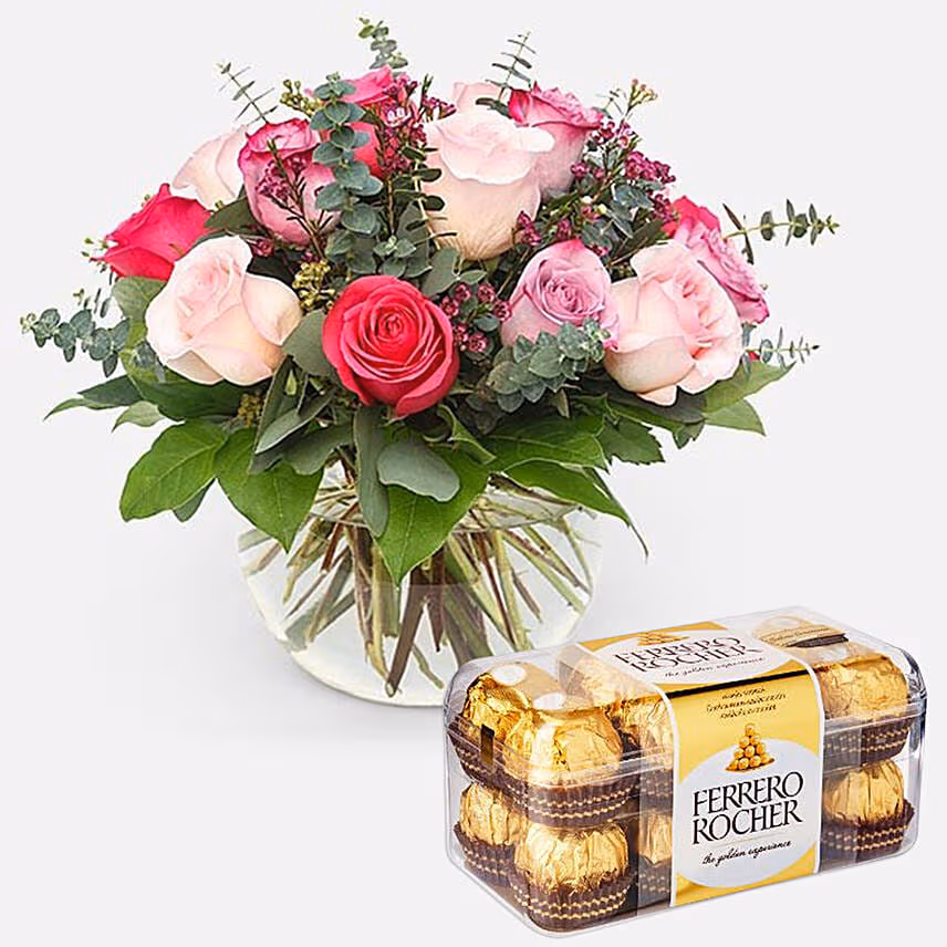 Elegant Mixed Roses Fishbowl Vase Arrangement with Ferrero Rocher