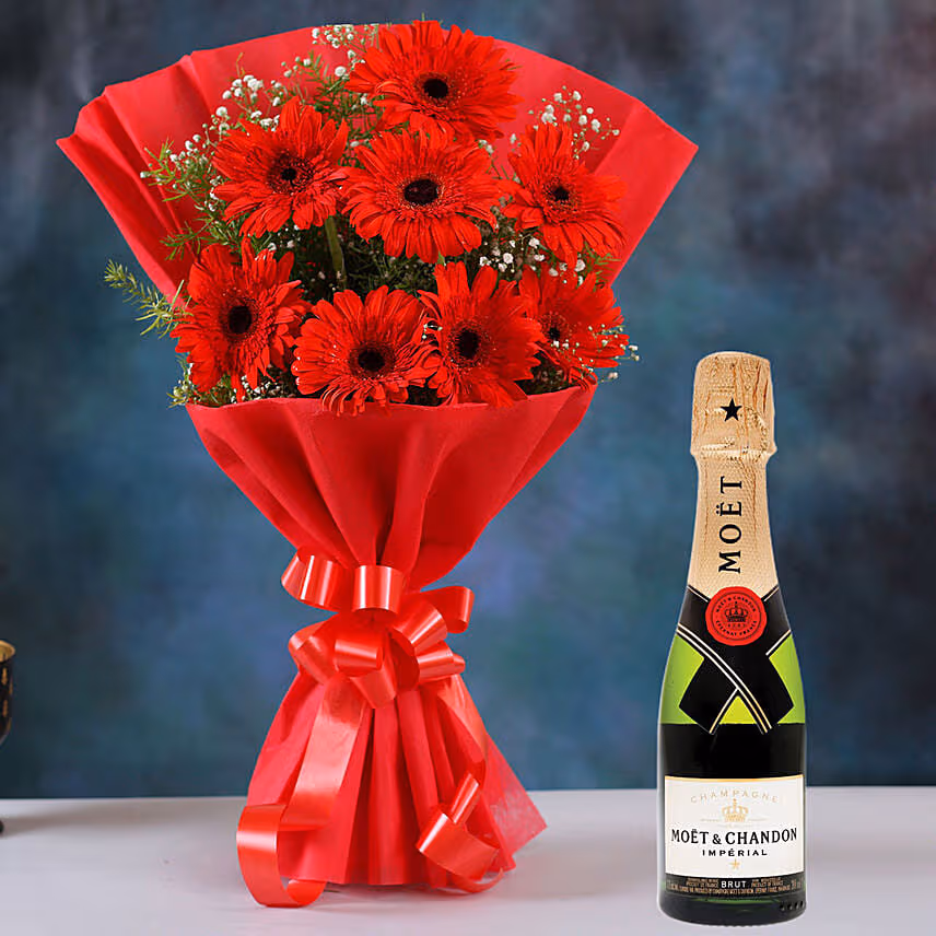Red Elegance Gerbera Blossoms with Moet Champagne 200ml