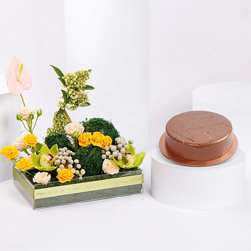 Dubai Chocolate Cake 4 Portion And Flower Arrangement