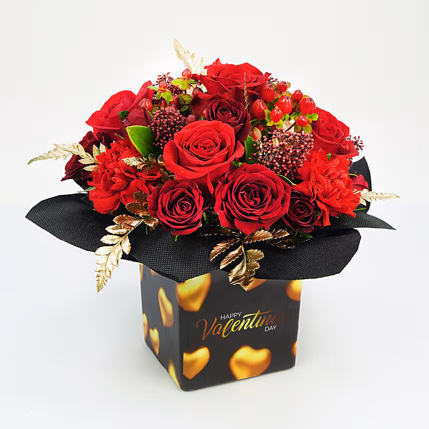 Golden Moments Valentines Flowers With Mini Moet Champagne 200 Ml