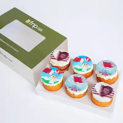 Celebrate Qatar National Day with Delicious Vanilla Cupcakes