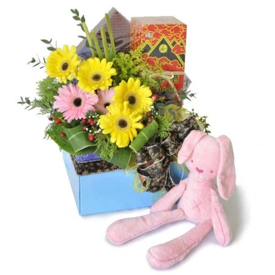 Sweet And Healthy Baby Shower Hamper