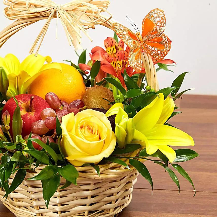 Flowers & Fruits Basket With Bouquet & Champagne