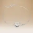 Elegant Omnia Heart Bracelet in 18K White Gold with Diamond Accent
