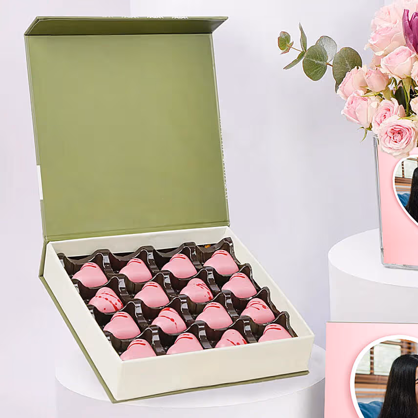 Love You Mama Personalised Flowers & Chocolates