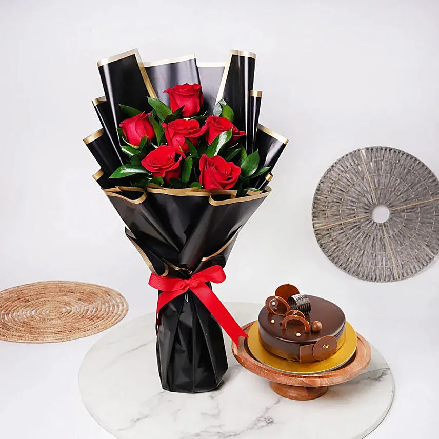Fudge Cake With Flowers