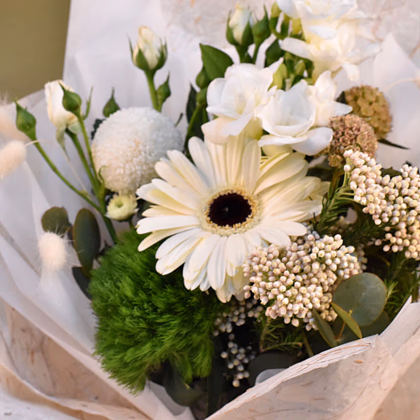 Majestic Mixed Flowers Bouquet
