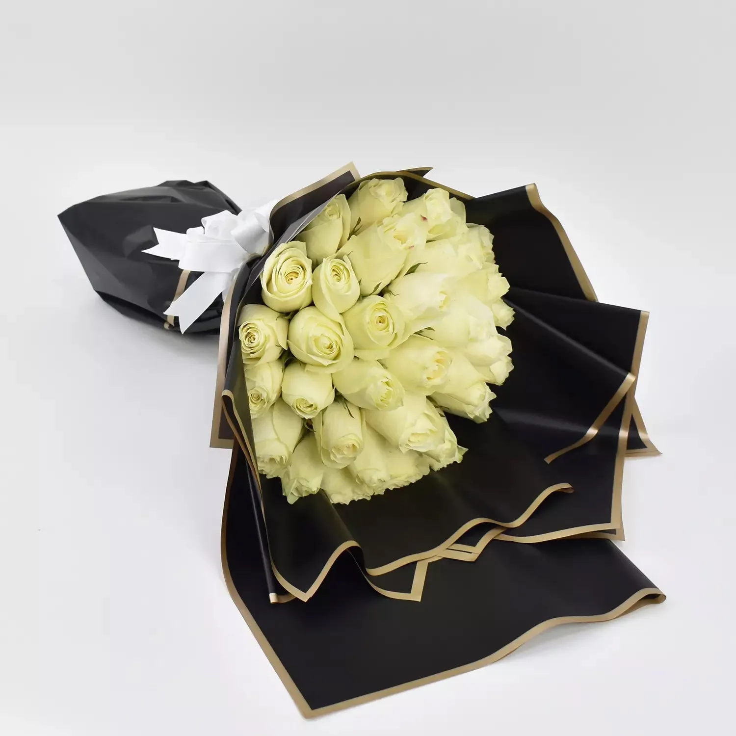 35 White Roses Bouquet