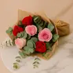 بوكيه ورد احمر ووردي - غلاف جوت طبيعي