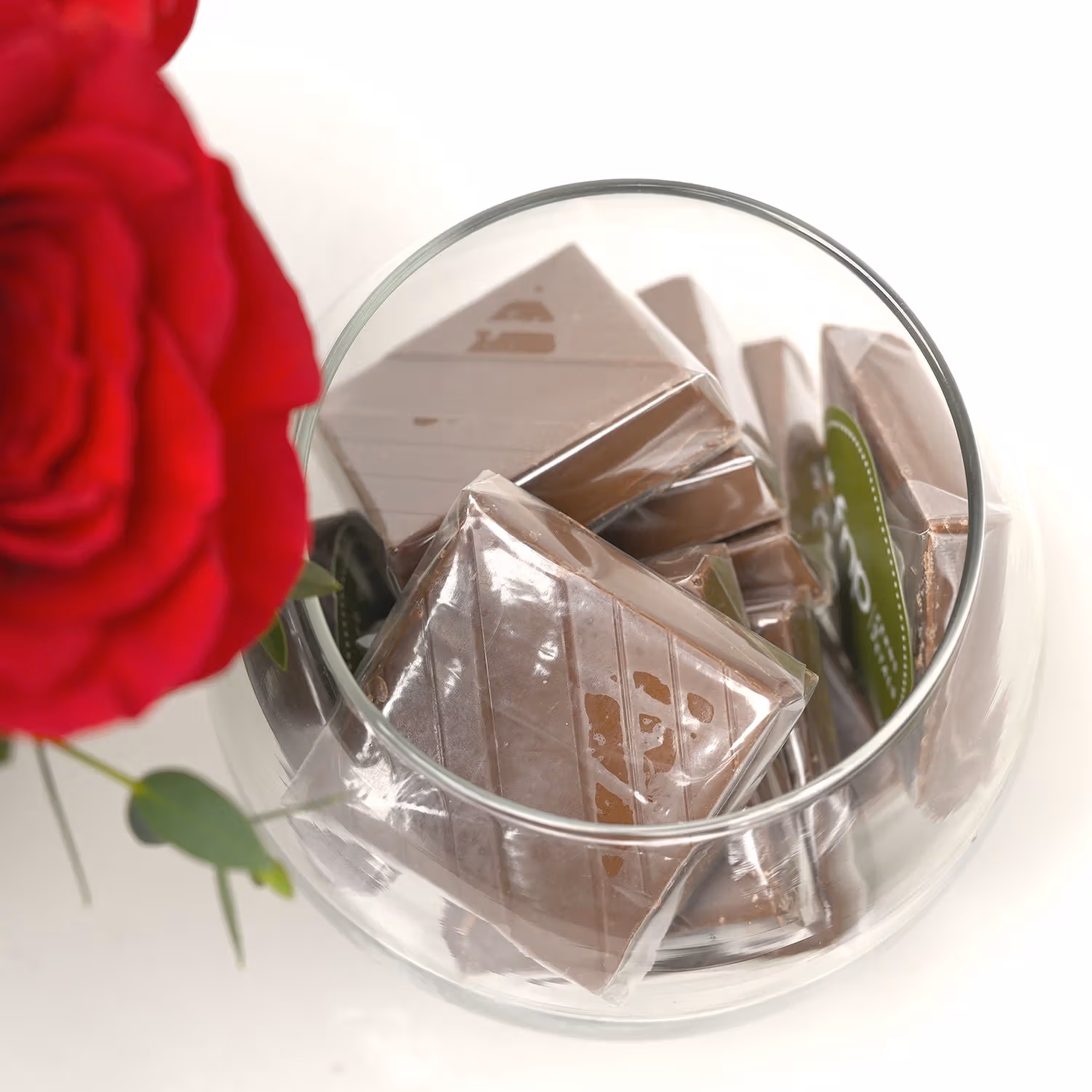 Elegant Poetic Ode to Love: Red Roses and White Orchid Arrangement