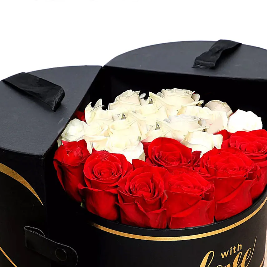 Charming Red & White Roses With I Love You Table Top For Valentines
