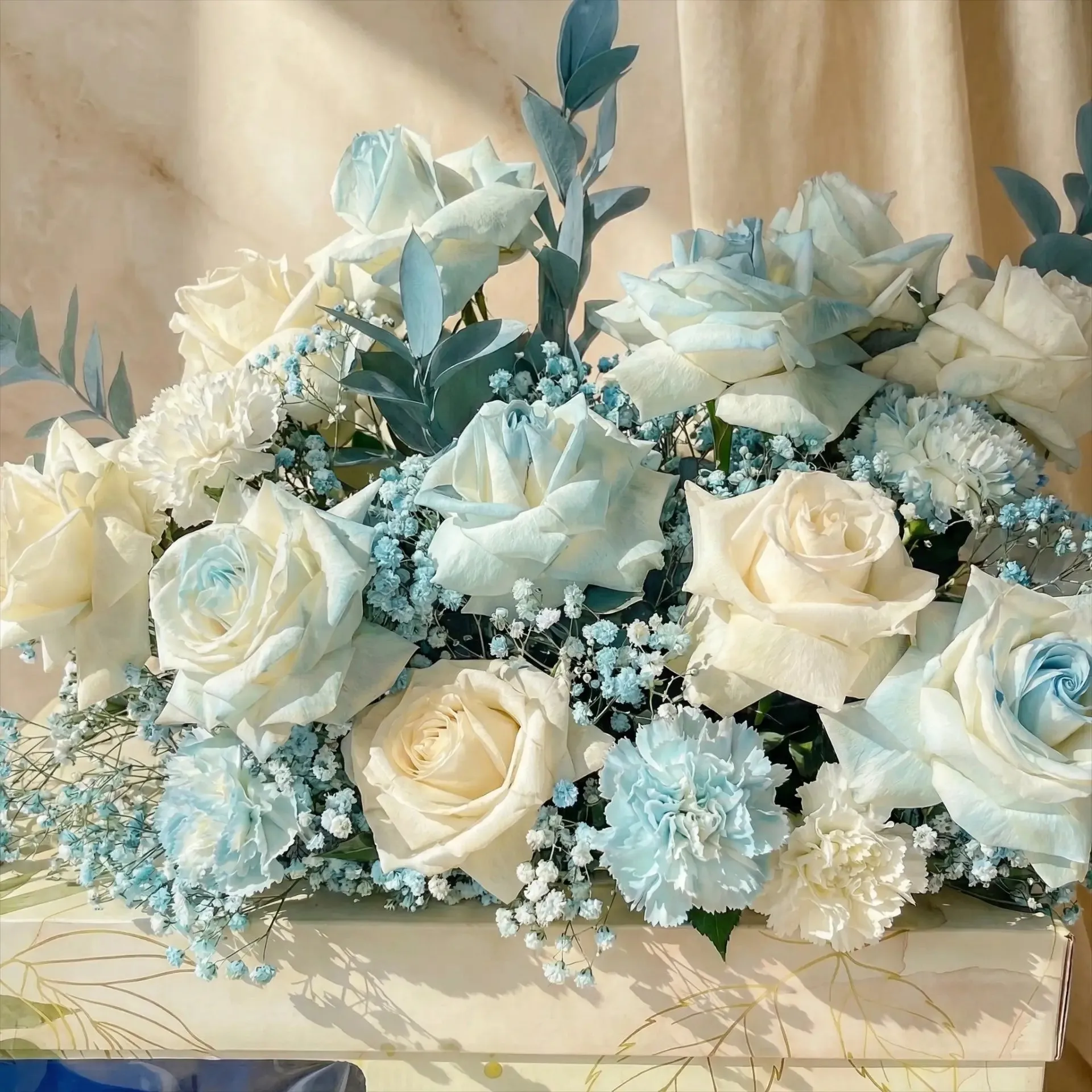 Heavenly Blue Welcome Bloom with Opera Chocolates