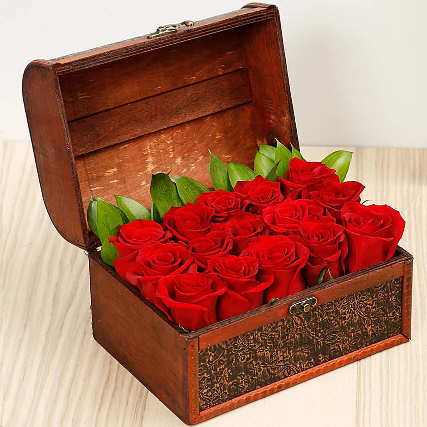 Red Roses Arrangement with Love Cake