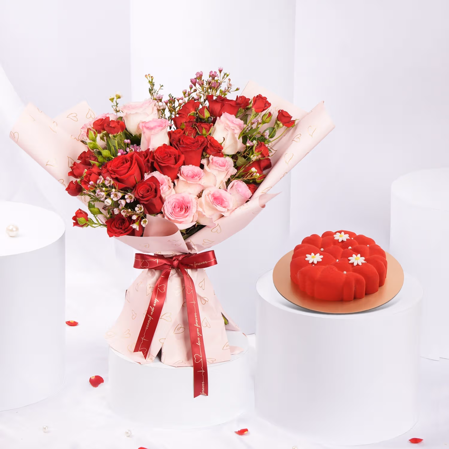 Exquisite Rose Bouquet & Delectable Red Velvet Cake Combo