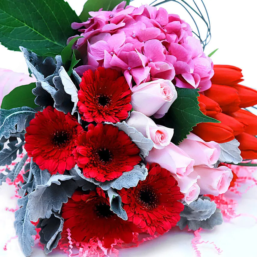 Adorable Mixed Flower Arrangement