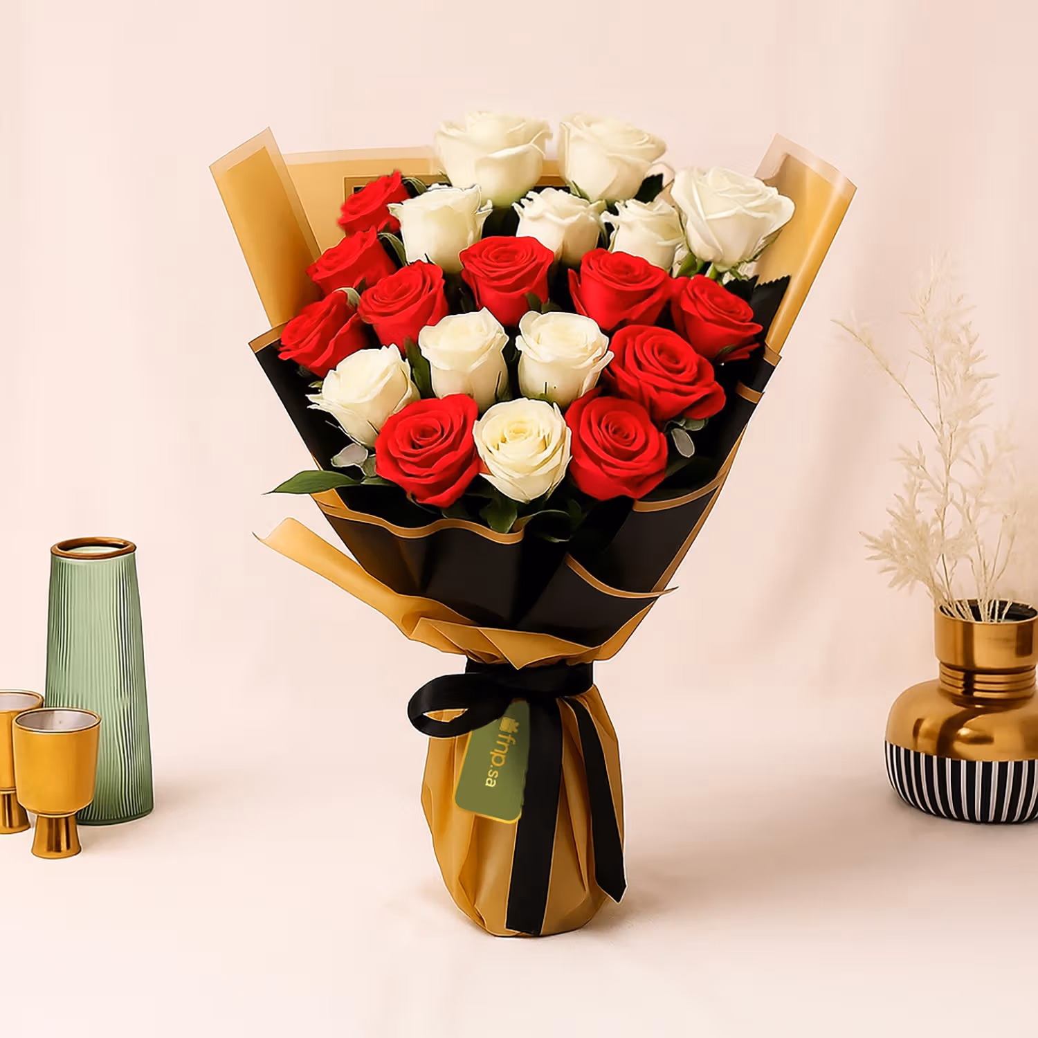 Riqa | Red n White Love Roses Bouquet - 9 Roses