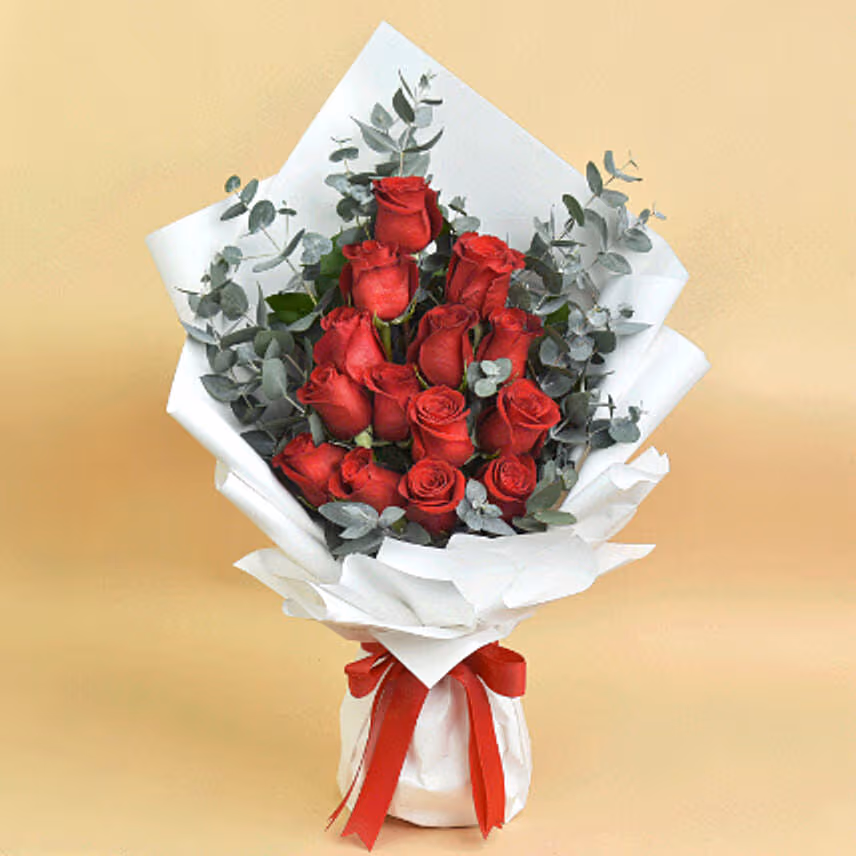 15 Red Roses And Million Smiles With Cake For Valentines