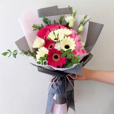 Majestic Mixed Flowers Beautifully Tied Bunch