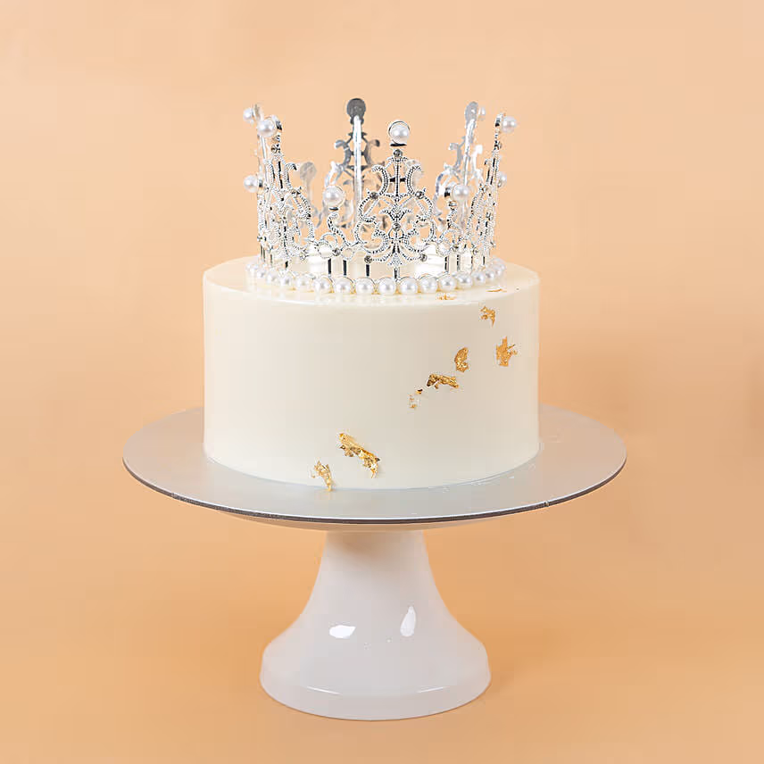 Minimalist Tiara Strawberry Cake 6 inch