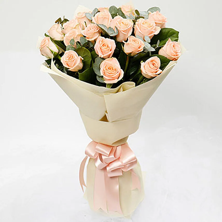 20 Peach Love Roses With Chocolate Cake Combo