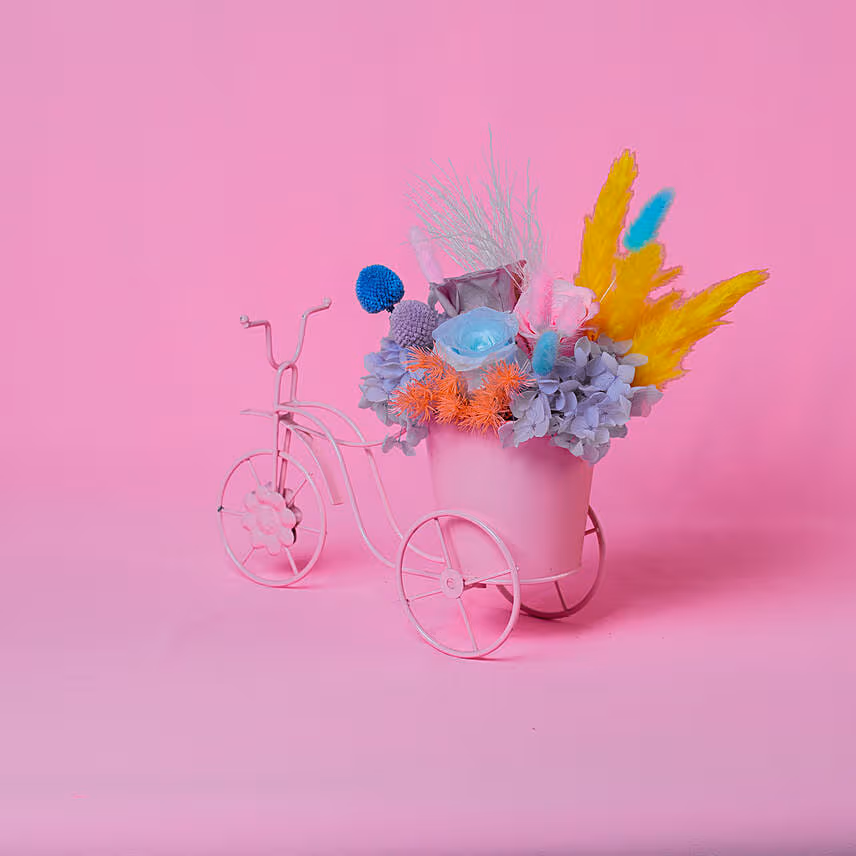 Hydrangea & Dry Flowers Arrangement for Valentine