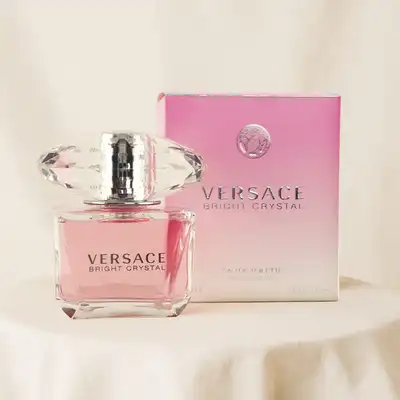 عطر فيرزاتشي برايت كريستال للنساء و باقة ورد