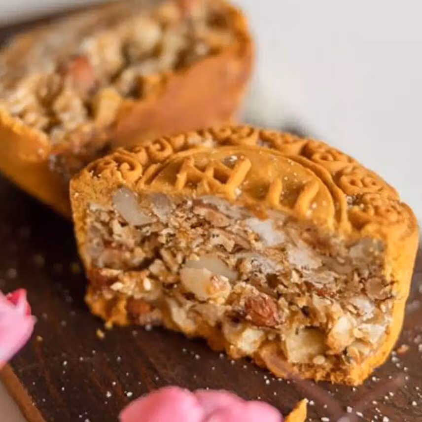 White Lotus and Mixed Nuts Moon Cake