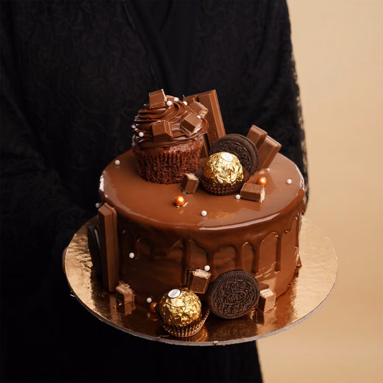 كيكة شوكولاتة بلمسات روشيه